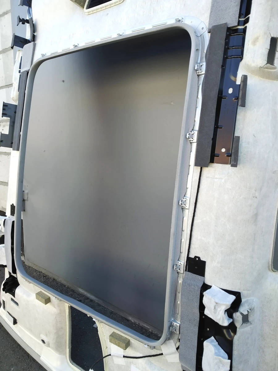 Ceiling panel 3FW (textile) damaged Audi E-tron 4KE867505H