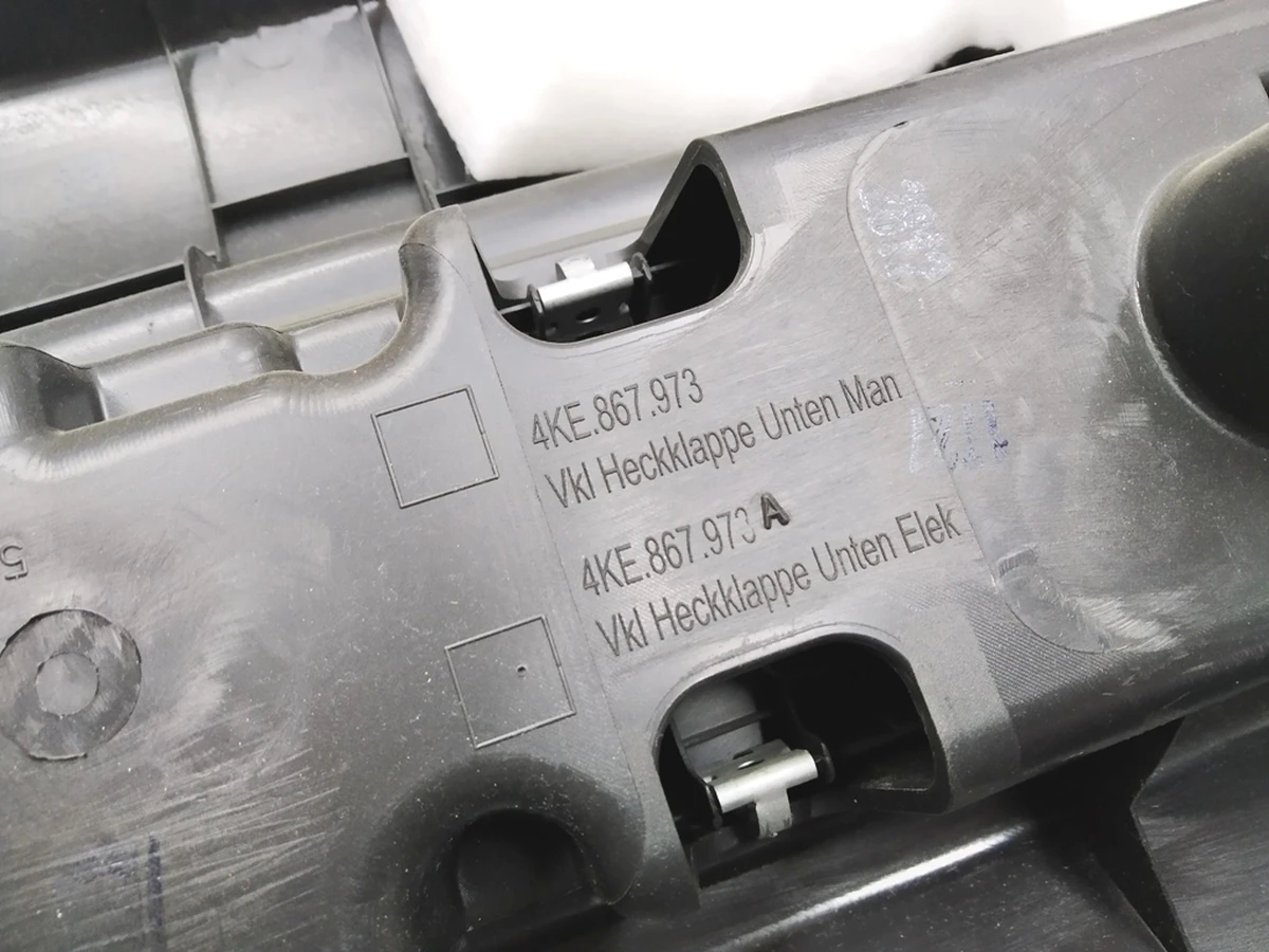 Audi E-tron trunk lid trim 4KE867973