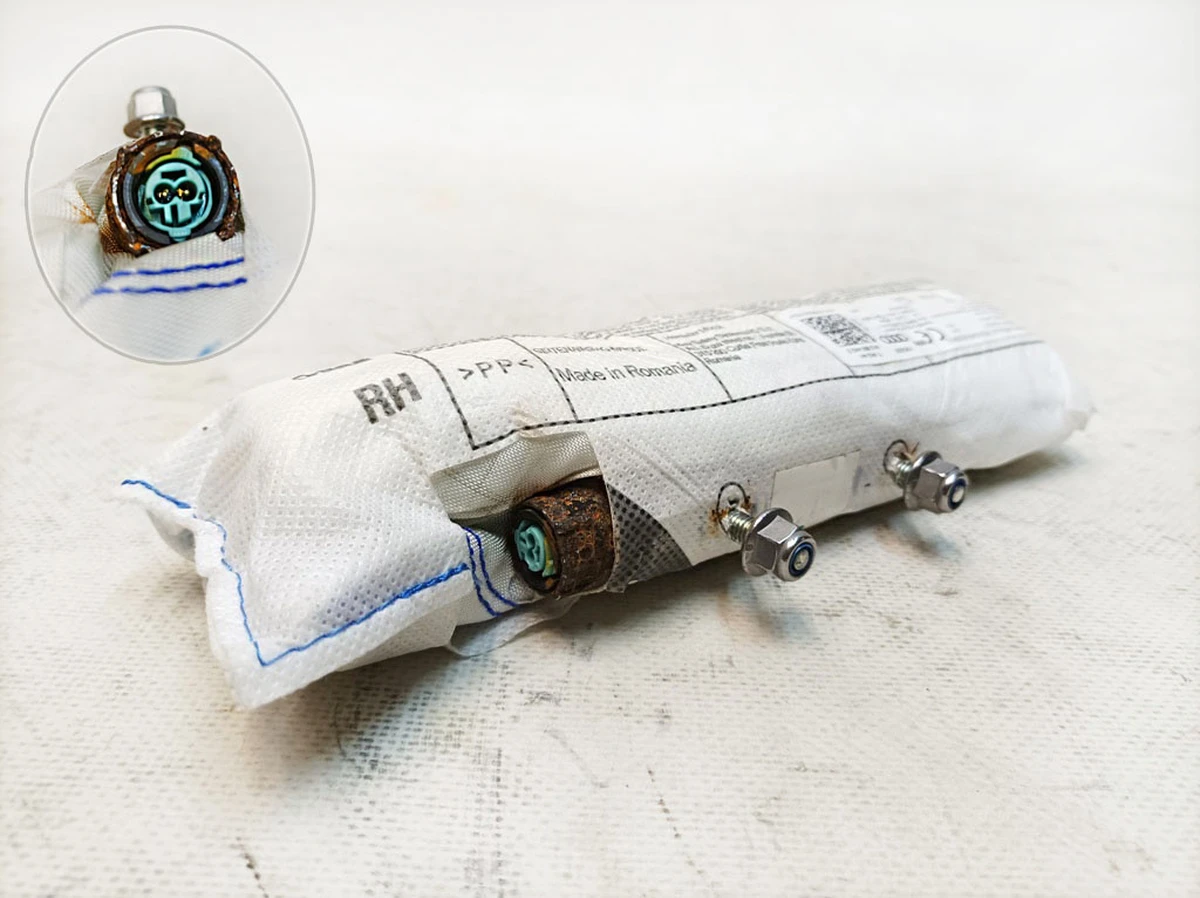 Rear right seat side airbag Audi E-tron 4KE880442G