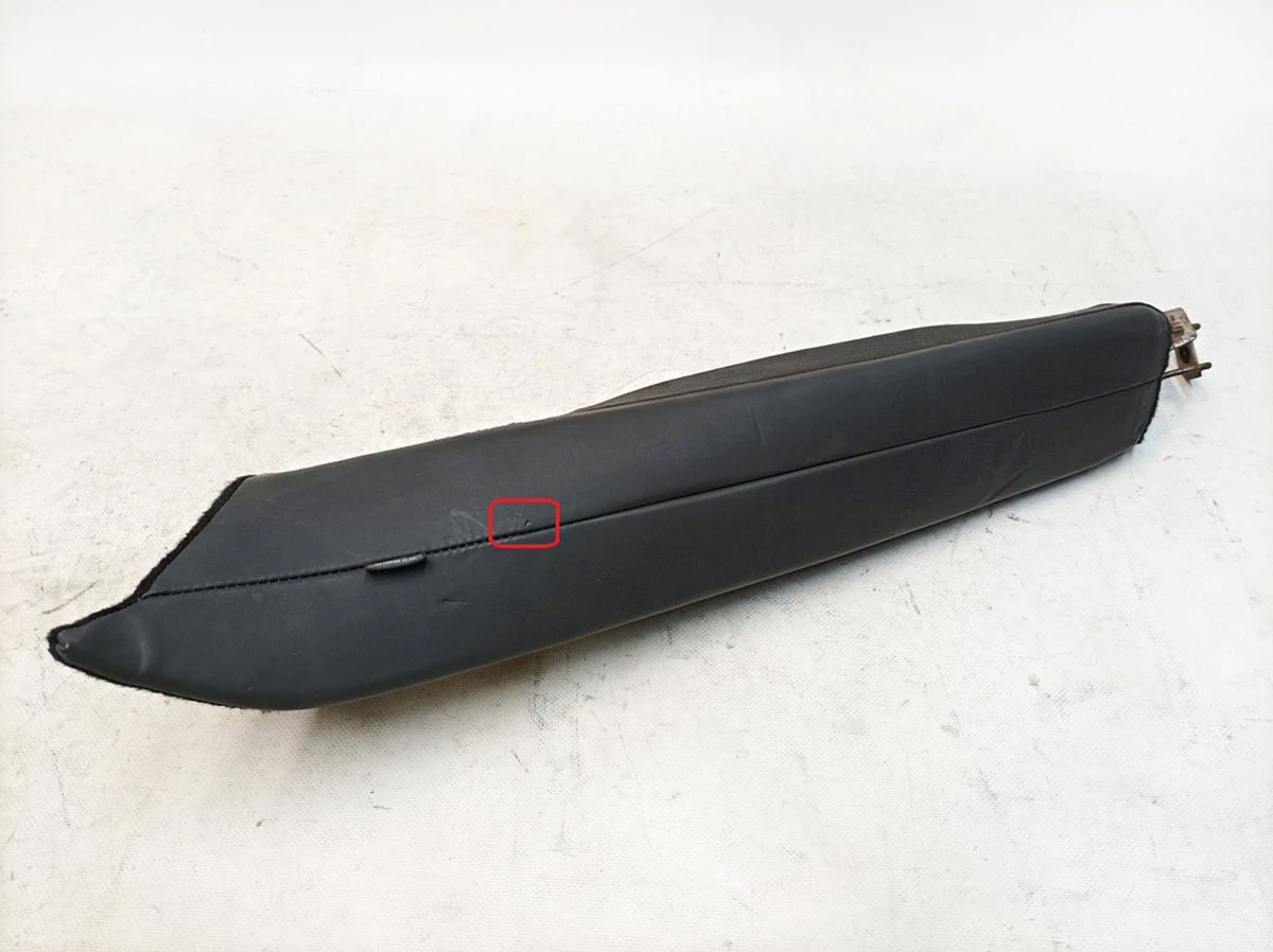 Бічна підтримка сидіння 2-го ряду з пошкодженням (без подушки) ліва 22A soul Audi E-tron 4KE885703D