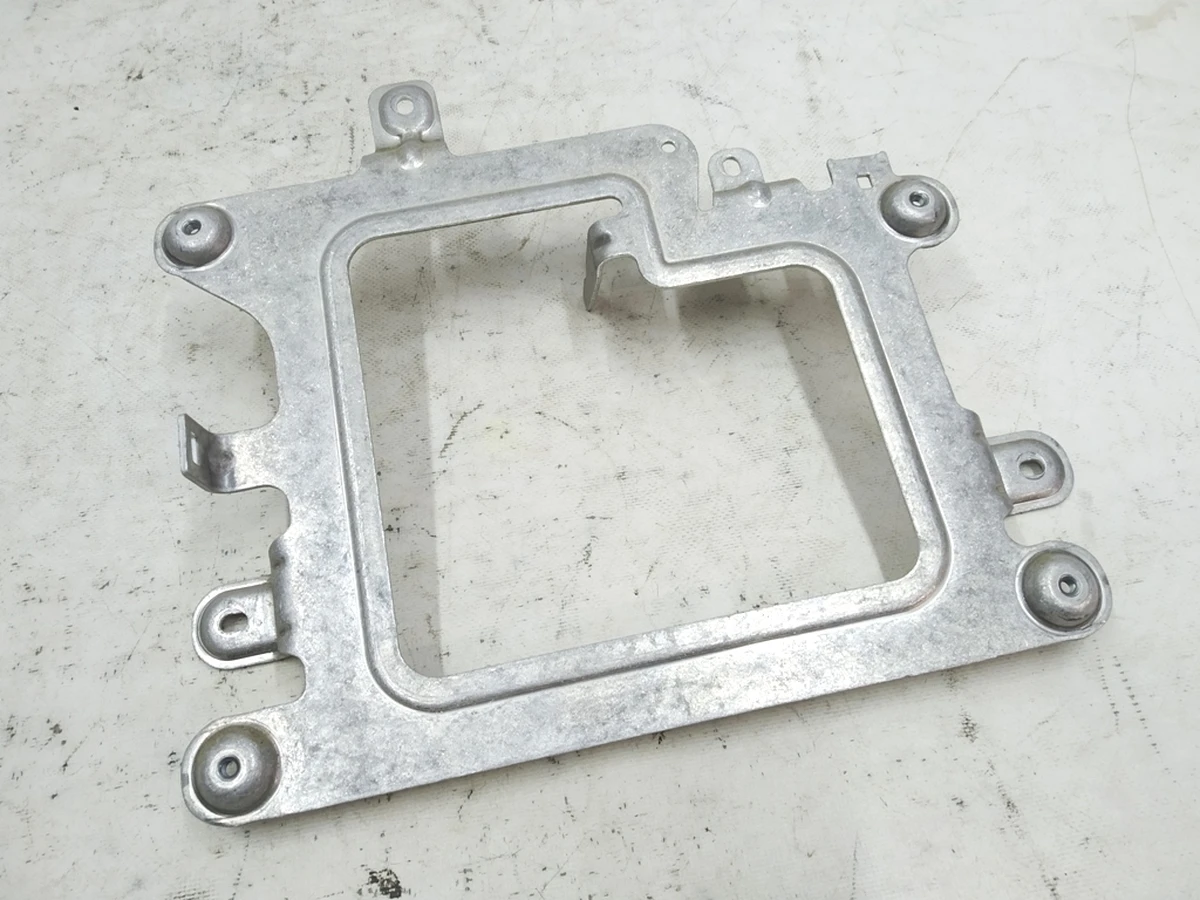 Кронштейн перетворювача напруги Audi E-tron 4KE907349