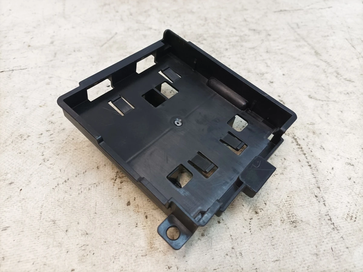 Bracket for engine noise control unit Audi E-tron 4KE907392