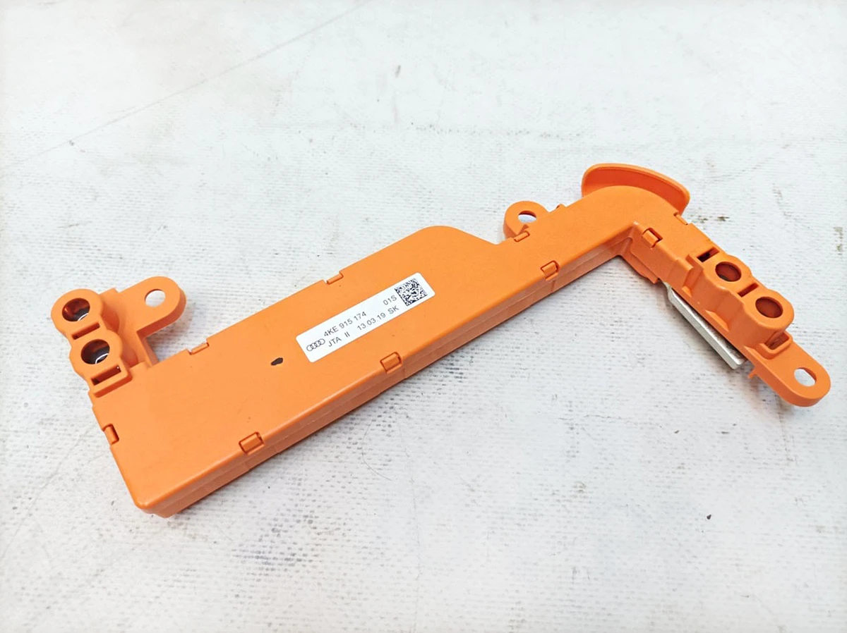 Високовольтний передній правий Audi E-tron 4KE915174