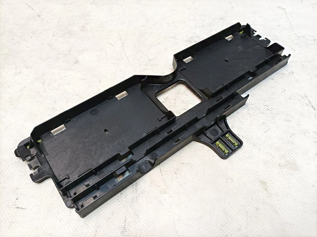 Кронштейн блоку керування Audi E-tron 4KE915343B