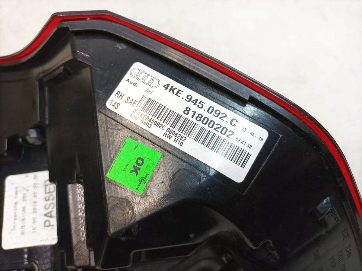 Ліхтар світлодіодний задній правий Audi E-tron 4KE945092C