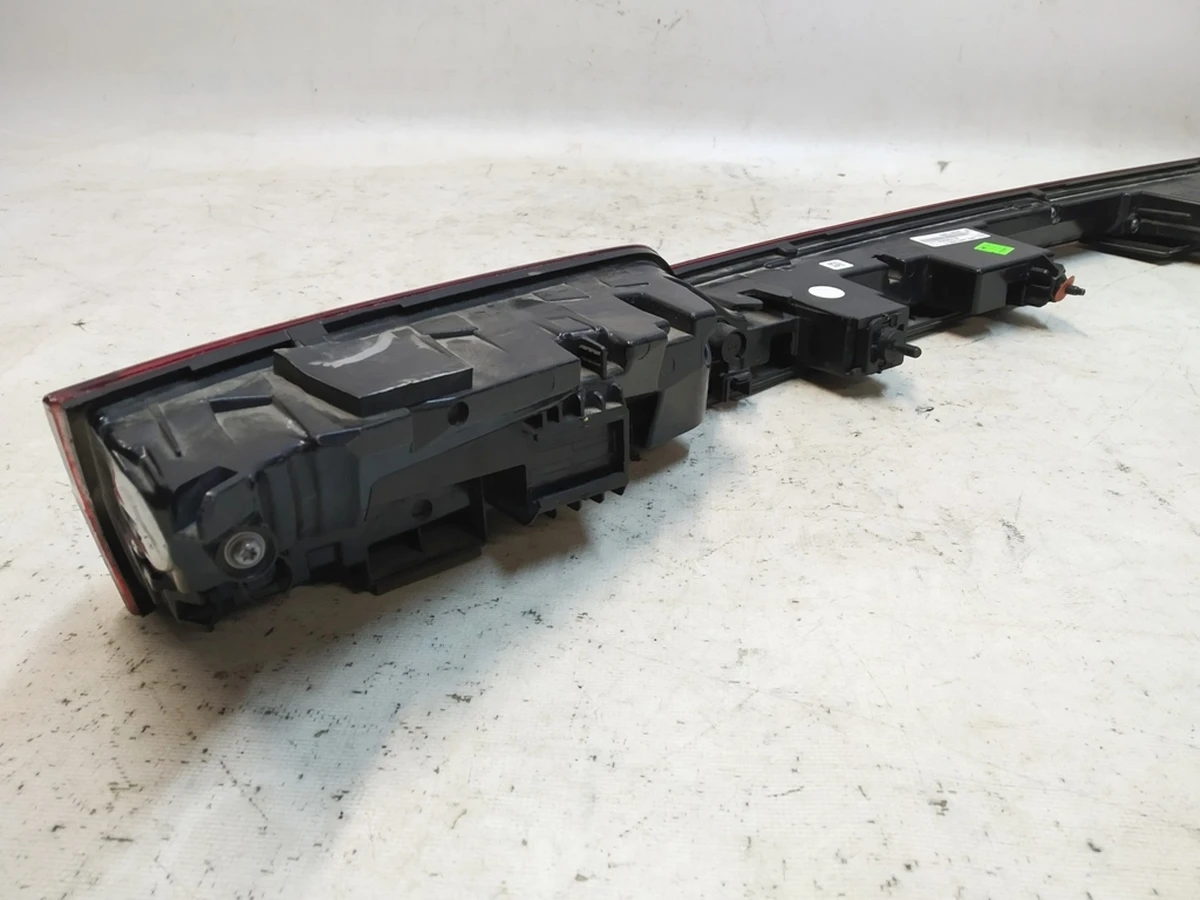 Rear LED lamp assembly damaged Audi E-tron 4KE945095E