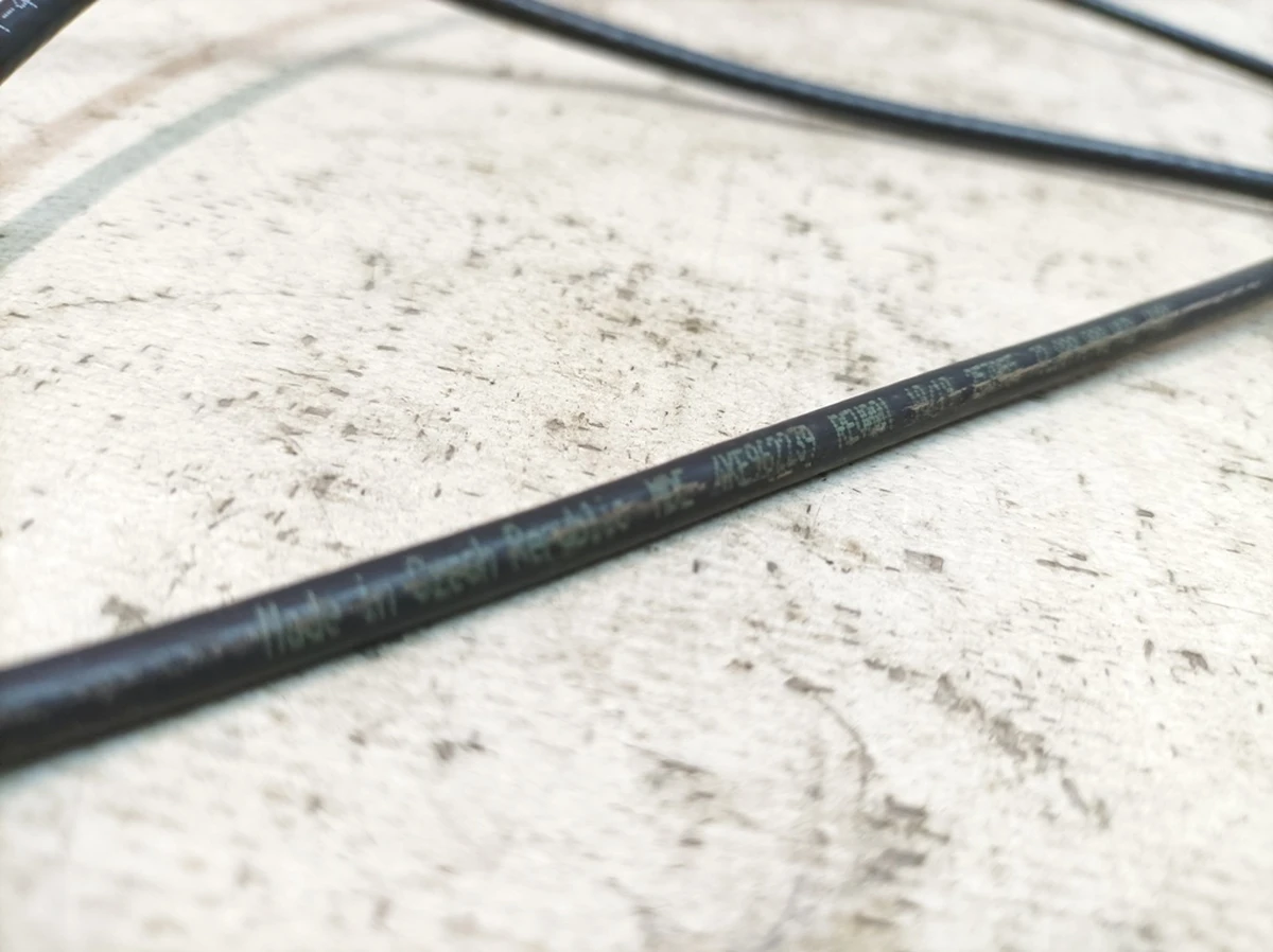 Антена датчика відкриття дверей багажного відсіку Audi E-tron 4KE962239