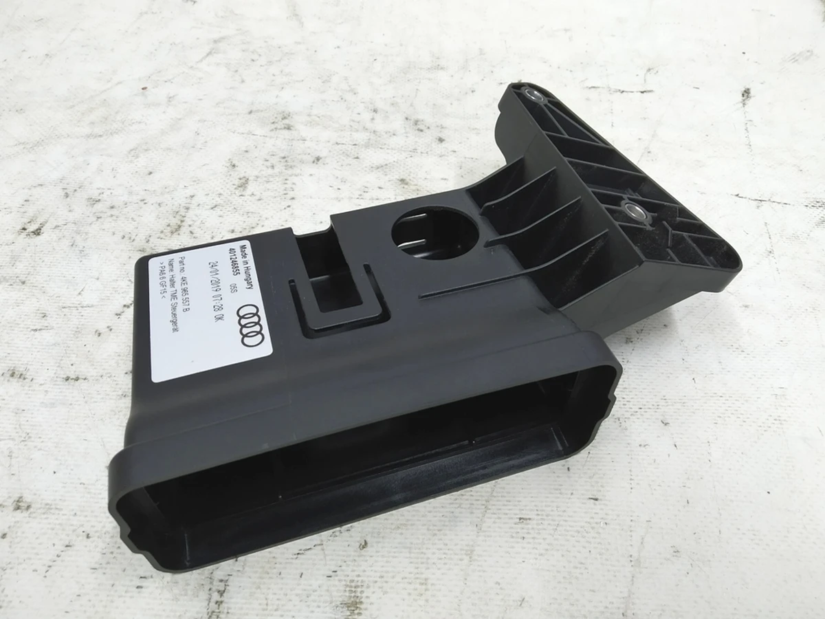 Кронштейн блоку керування системи терморегулювання Audi E-tron 4KE965557B