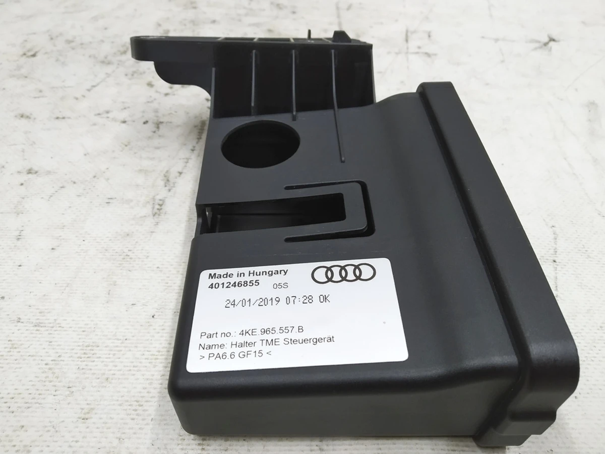 Кронштейн блоку керування системи терморегулювання Audi E-tron 4KE965557B