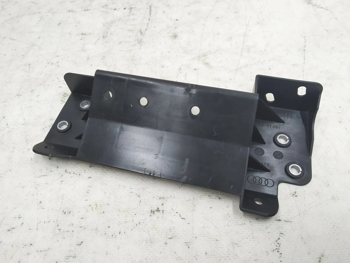 Кронштейн высоковольтных проводов Audi E-tron 4KE971845G