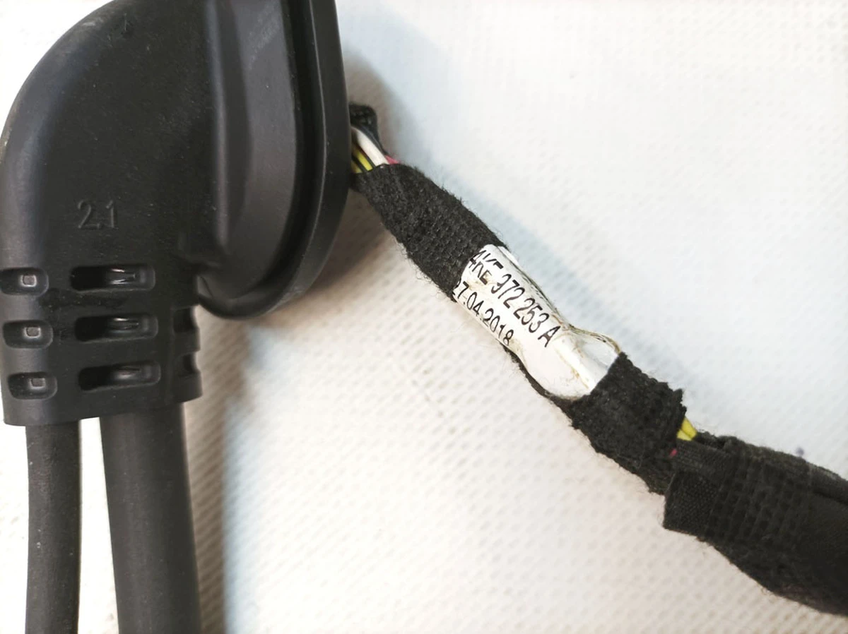 Електропроводка датчика частоти обертання та покажчика зносу гальмівних колодок задня ліва Audi E-tron 4KE972253A