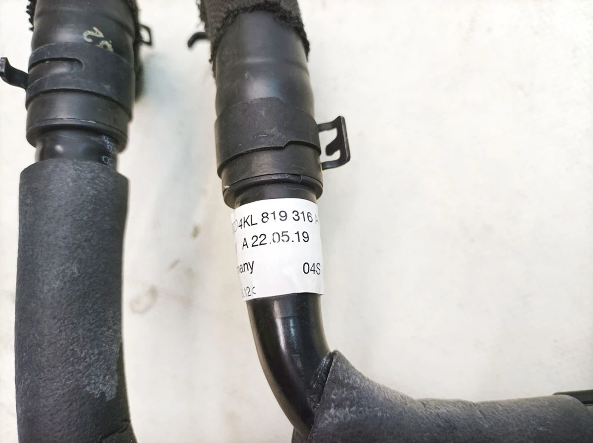 Трубка охолоджувальної рідини із шлангом охолоджуючої рідини Audi E-tron 4KL819316A