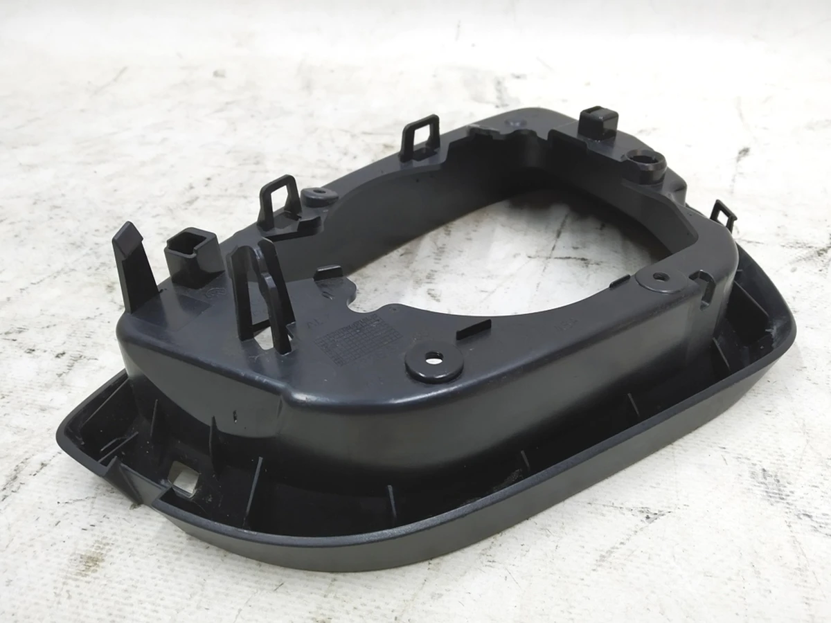 Рама наружного зеркала правого Audi E-tron 4KL857240