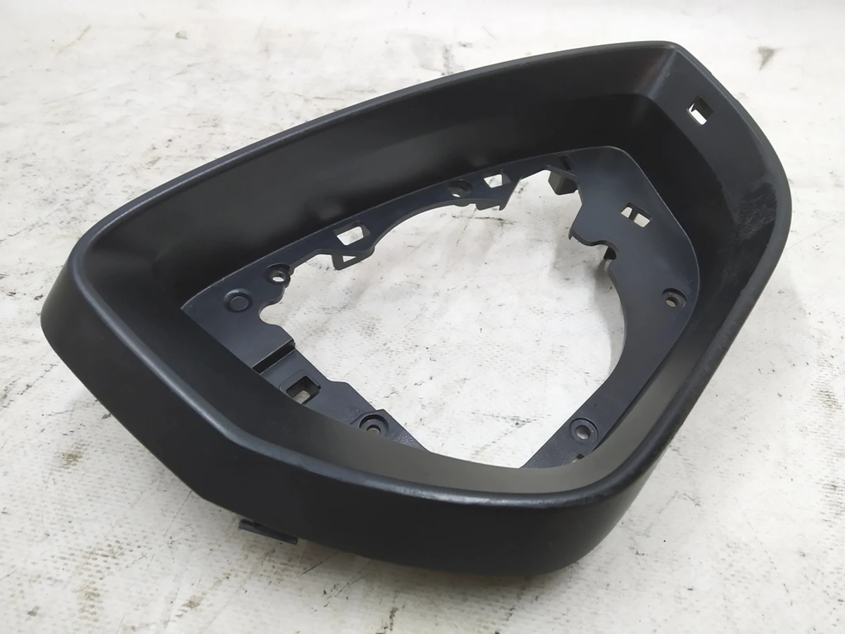 Рама наружного зеркала правого Audi E-tron 4KL857240