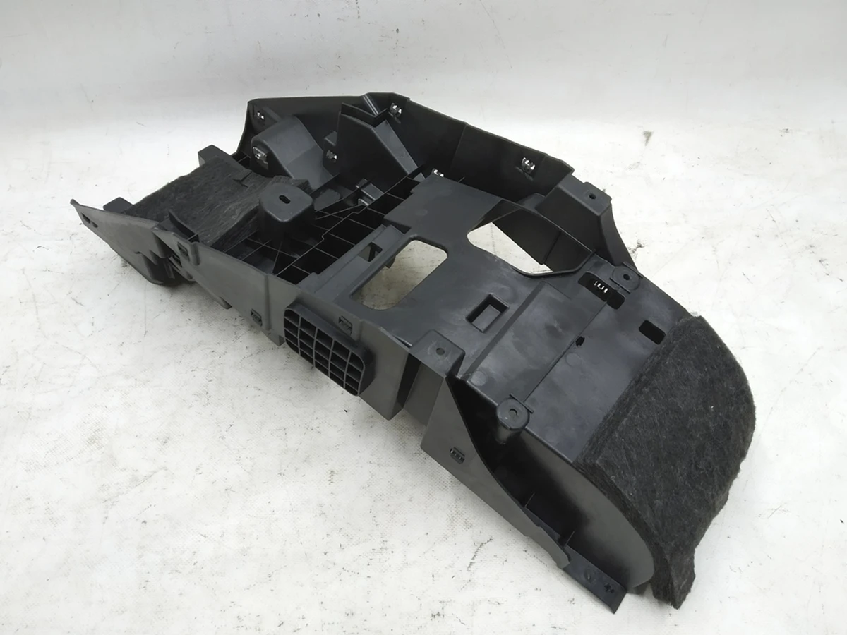 Frame-mounting center console (cross bars) Audi E-tron 4KL863243