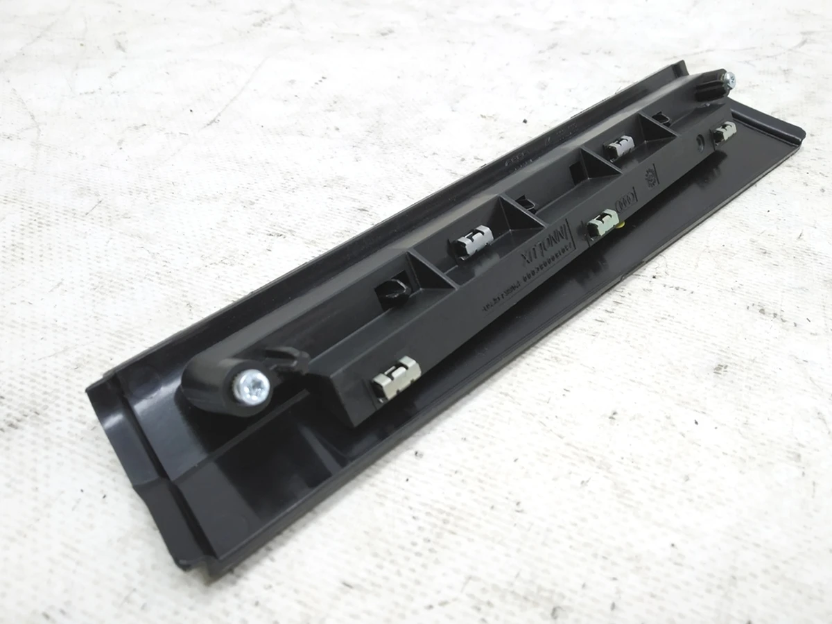 Накладка панели управления и индикации центральной консоли верх Audi E-tron 4KL863289