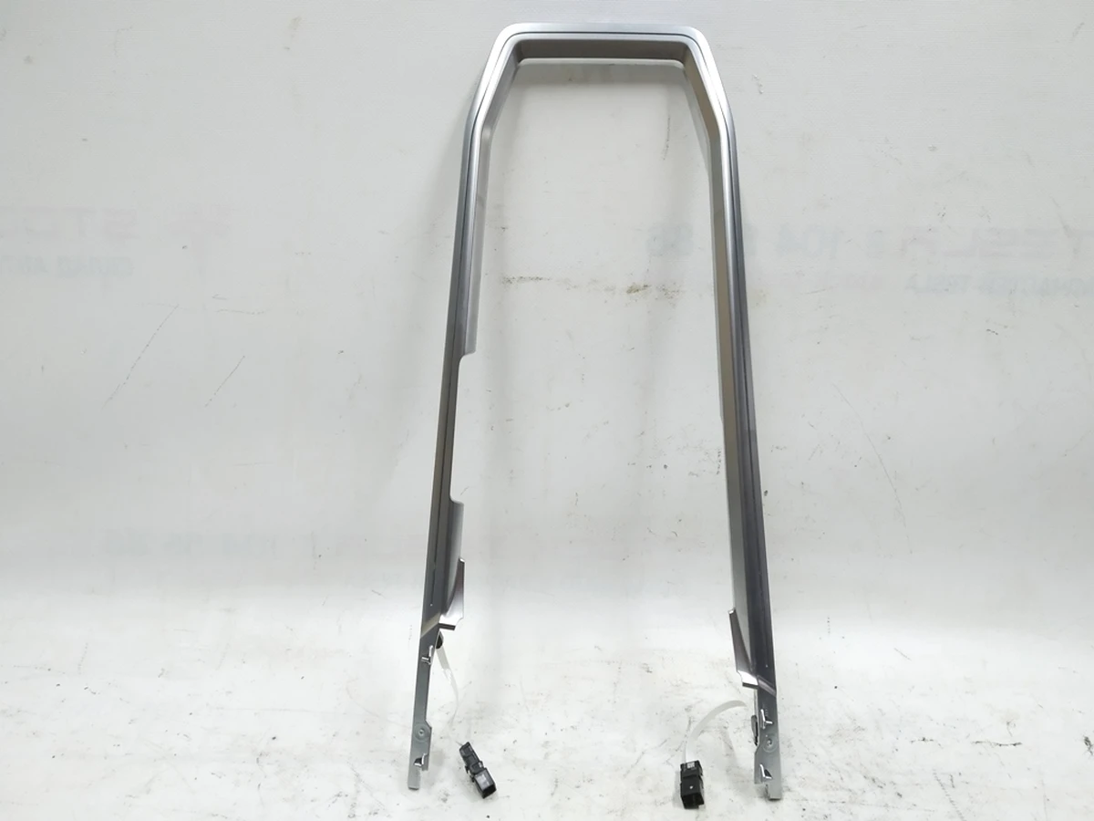 Накладка декоративна центральної консолі з підсвічуванням Audi E-tron 4KL947209