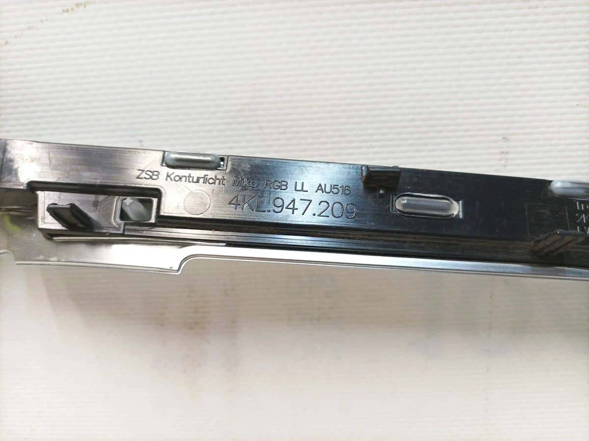 Decorative trim for the center console with lighting (without LED modules) Audi E-tron 4KL947209