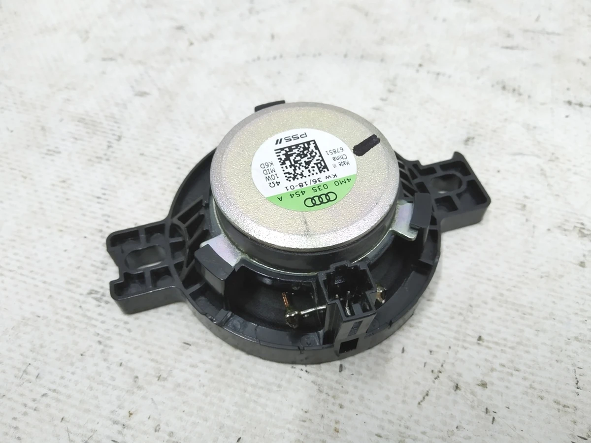 Динамік передньої панелі (торпедо) нижній Audi E-tron 4M0035454A