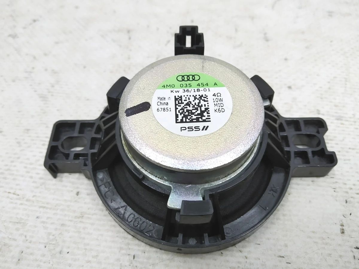 Динамік передньої панелі (торпедо) нижній Audi E-tron 4M0035454A