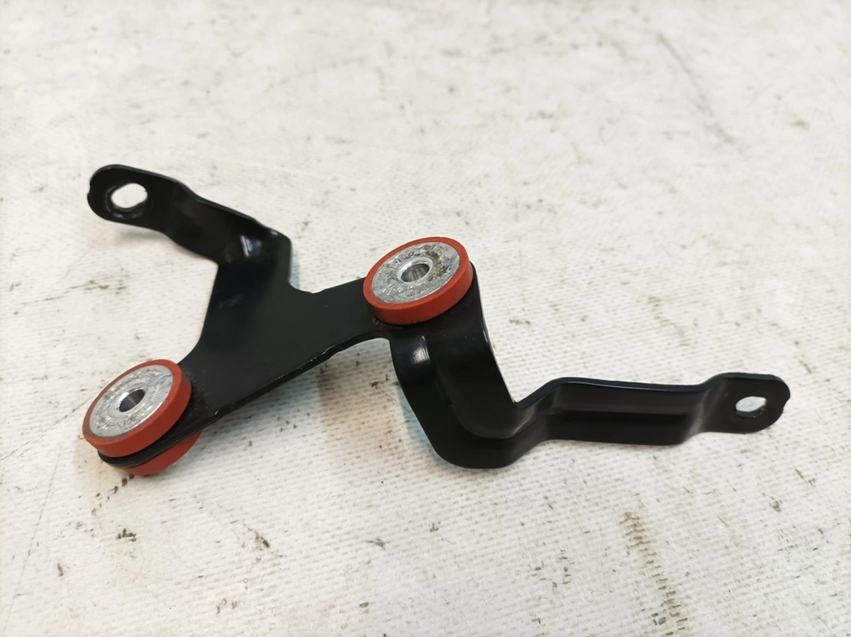 Кронштейн керуючого клапана з гумовою опорою в зборі Audi Q7 4M0121233CJ