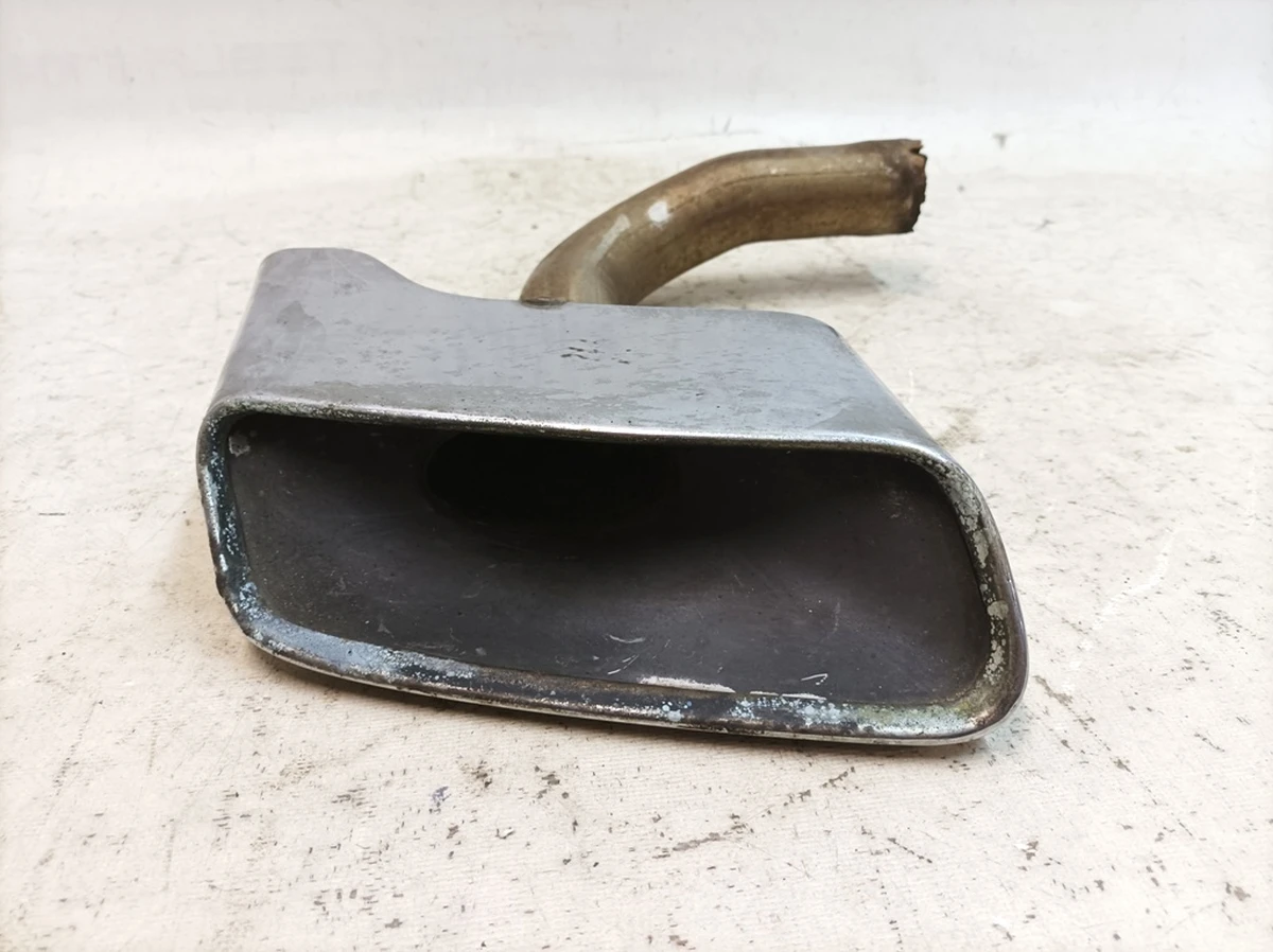 Trim muffler pipe tip right with damage Audi Q7 4M0253682K