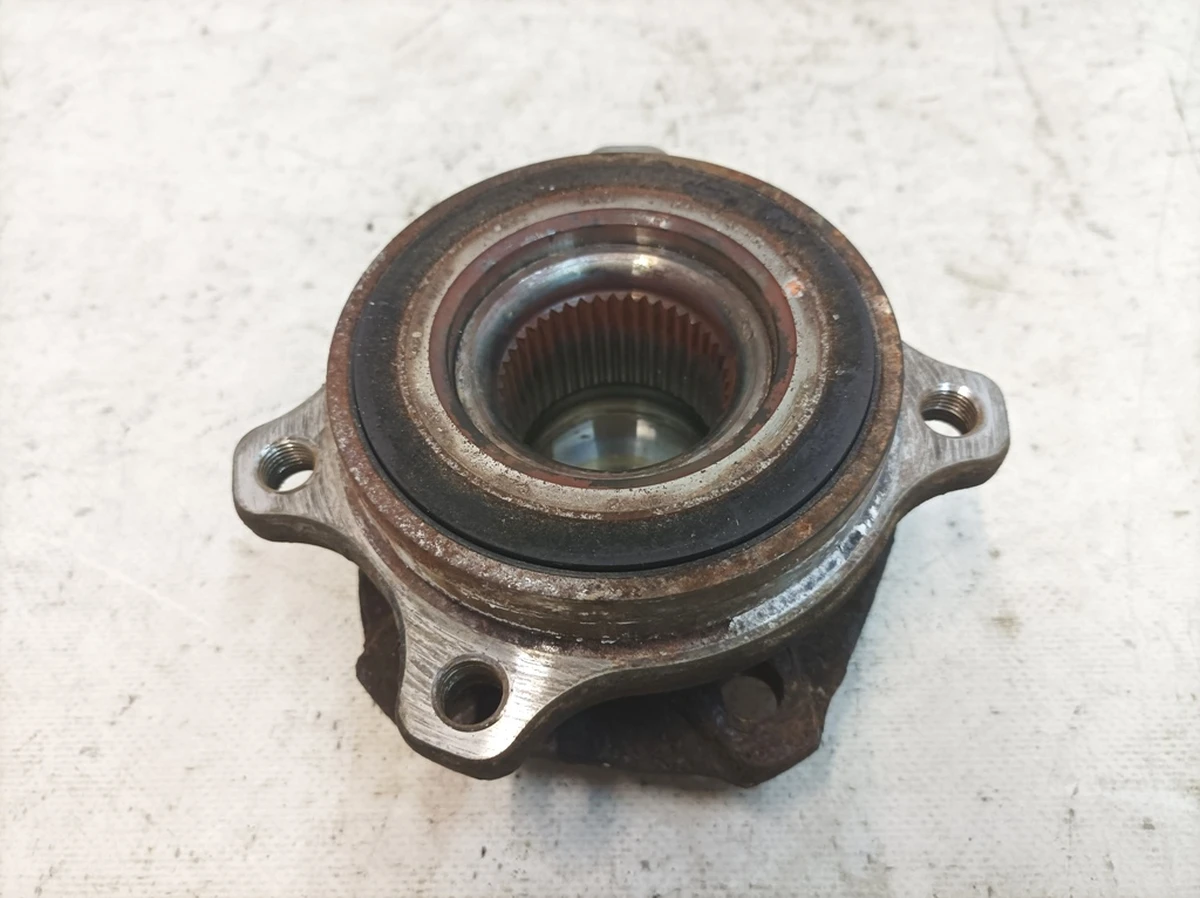 Ступица задняя с поврежденным подшипником в сборе 29,33 (5KL) Audi Q7 4M0407607