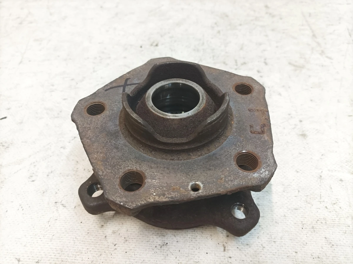 Ступица задняя с поврежденным подшипником в сборе 29,33 (5KL) Audi Q7 4M0407607