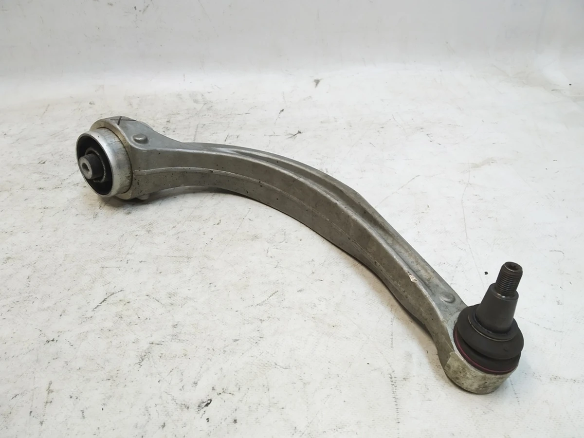 Lever guide with damaged silent block left front Audi Q7 4M0407693E