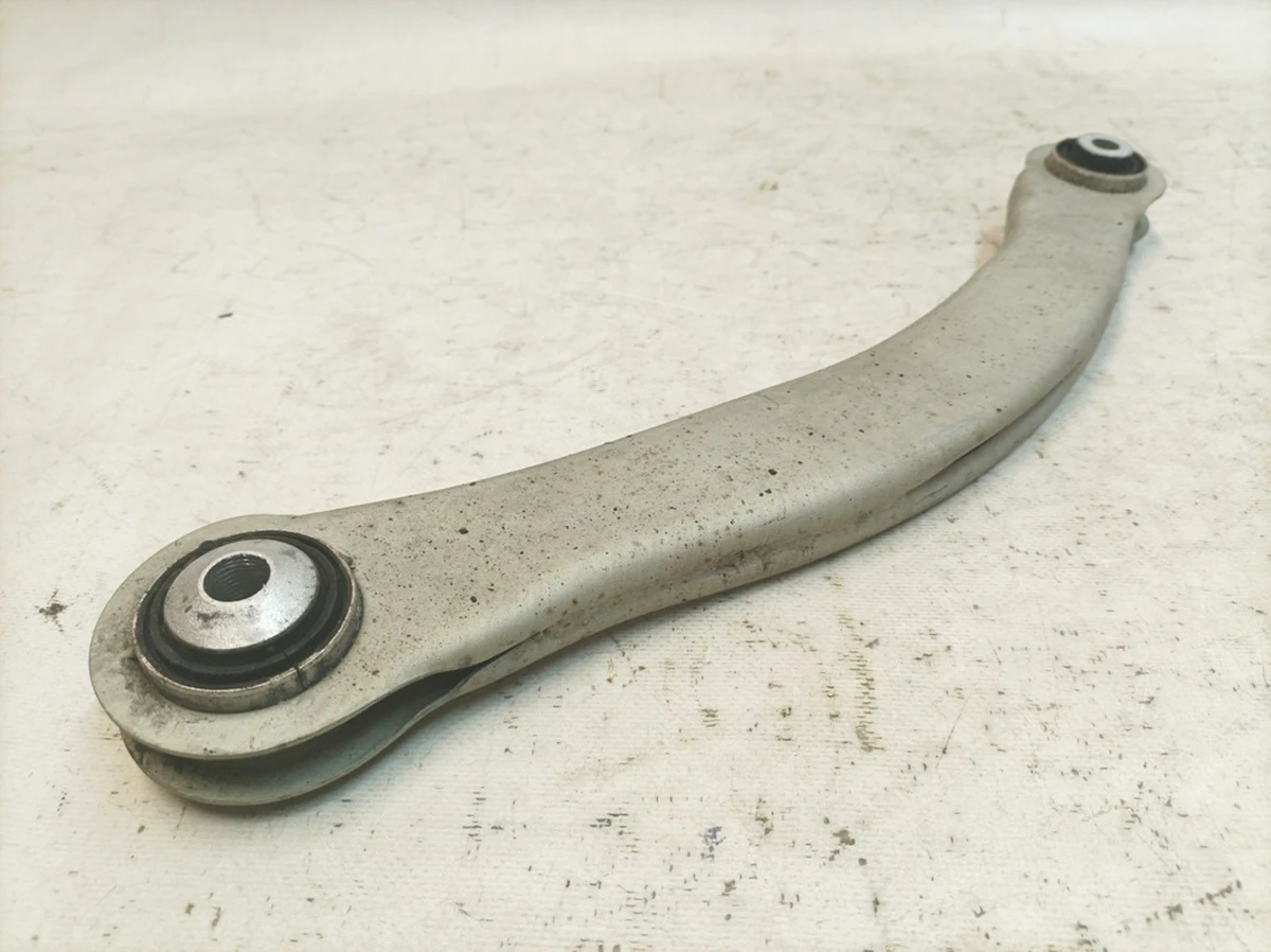 Рычаг поперечный правый задний (стальной) Audi Q7 4M0505398Q