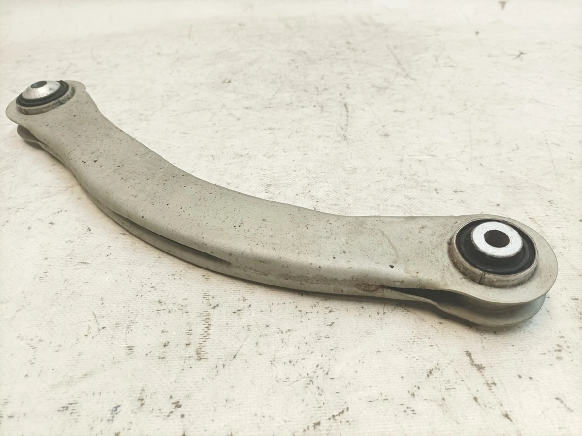 Рычаг поперечный правый задний (стальной) Audi Q7 4M0505398Q