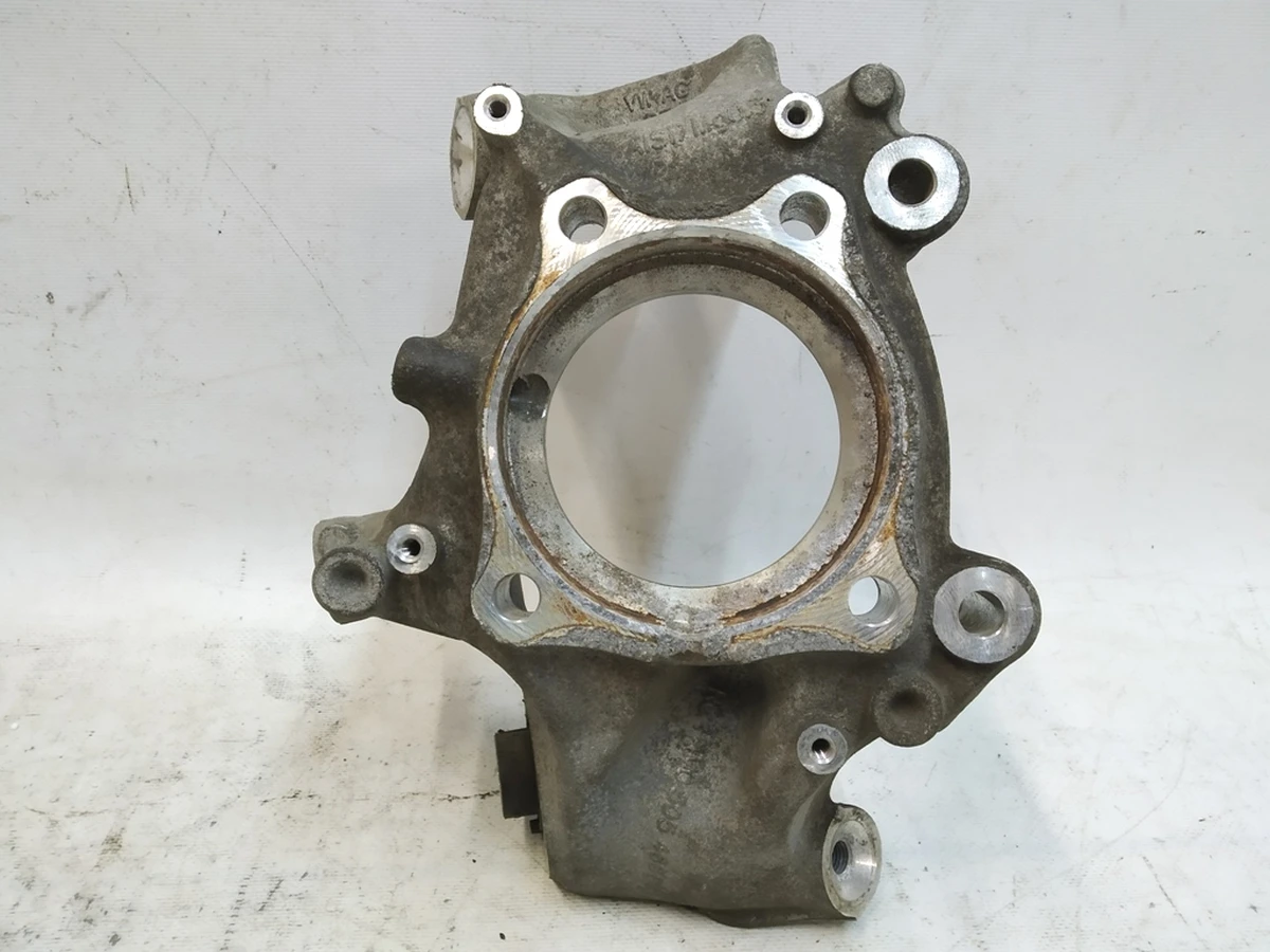 Кулак поворотный задний правый 107мм Audi Q7 4M0505432AJ