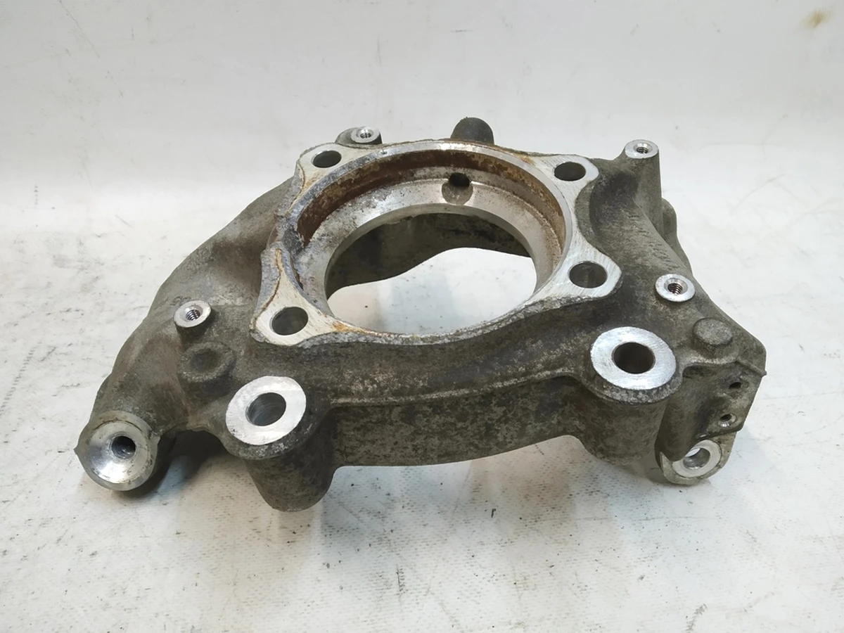 Кулак поворотный задний правый 107мм Audi Q7 4M0505432AJ