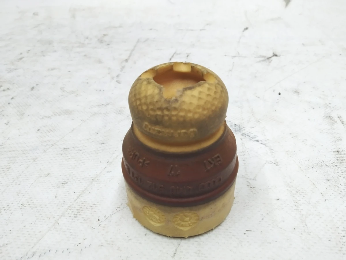 Пружина додаткова амортизатора заднього ліва права Audi E-tron 4M0512131E