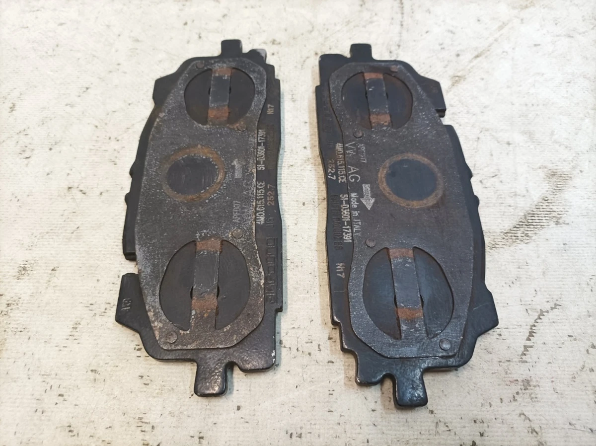 Колодки тормозные передние 3-5mm комплект 2 штуки Audi Q7 4M0615115CE
