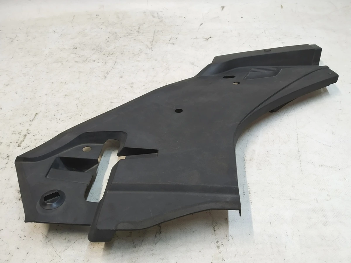 Накладка фари підкапотного простору права Audi Q7 4M0805286A