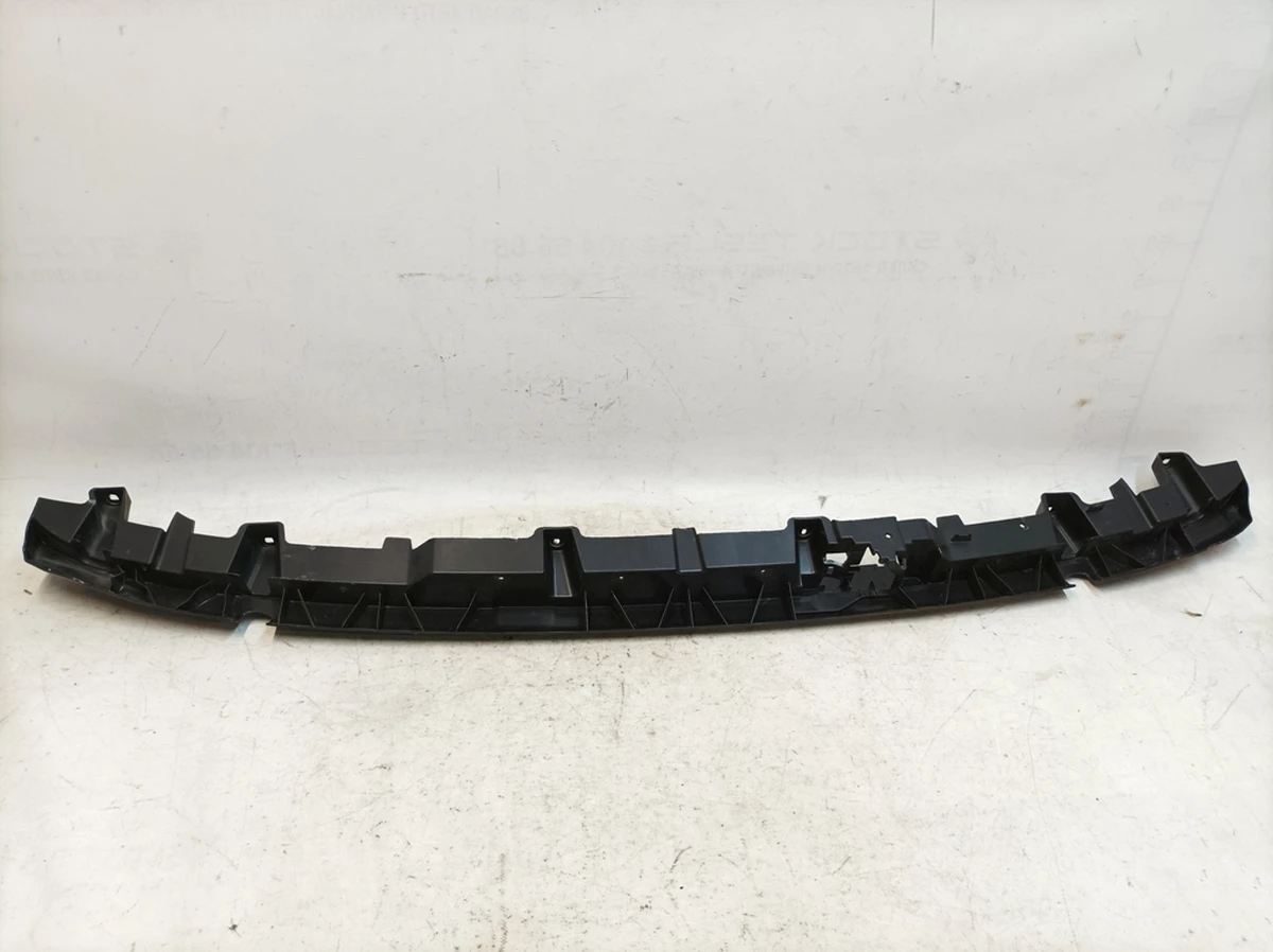 Rear bumper guide mounting middle Audi Q7 4M0807458