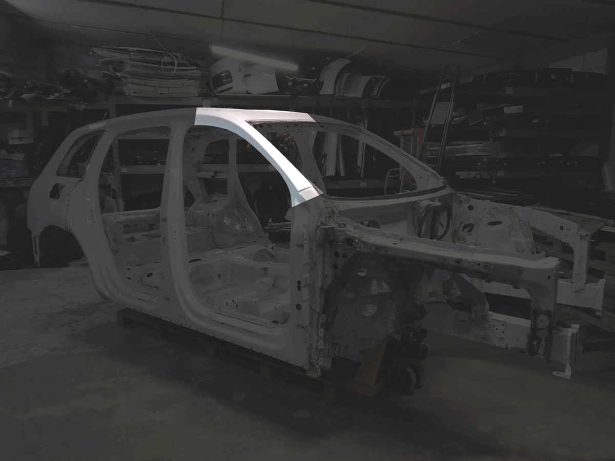 Body cut-off upper part A-pillar with part of front roof panel right Audi Q7 4M0810179