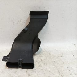 Повітропровід центральний правий Audi Q7 4M0819806A