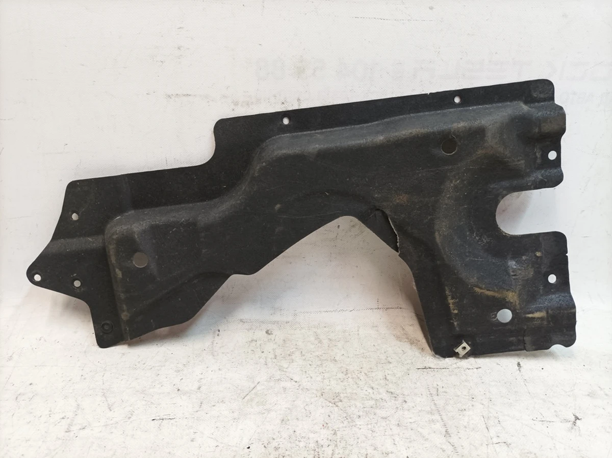 Облицовка днища правая с повреждением Audi Q7 4M0825214J