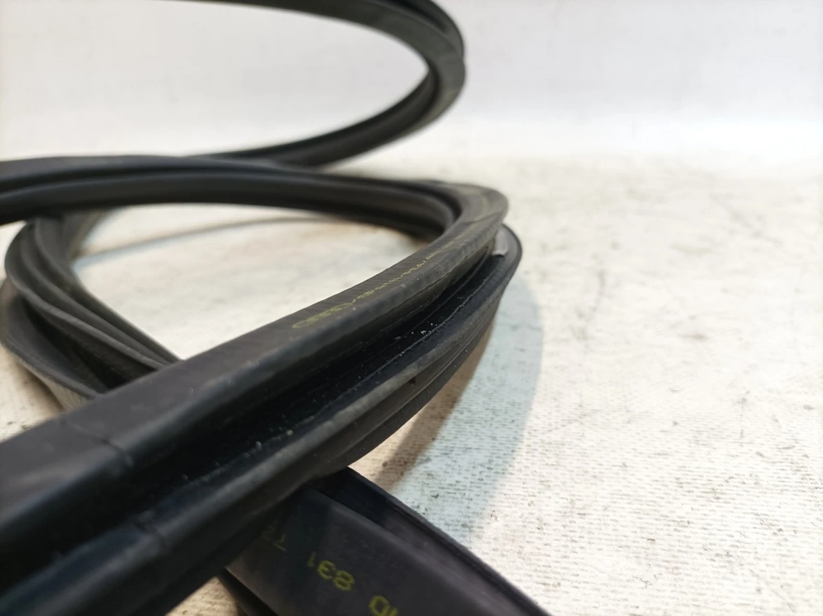 Door seal front inner left right Audi Q7 4M0831721D