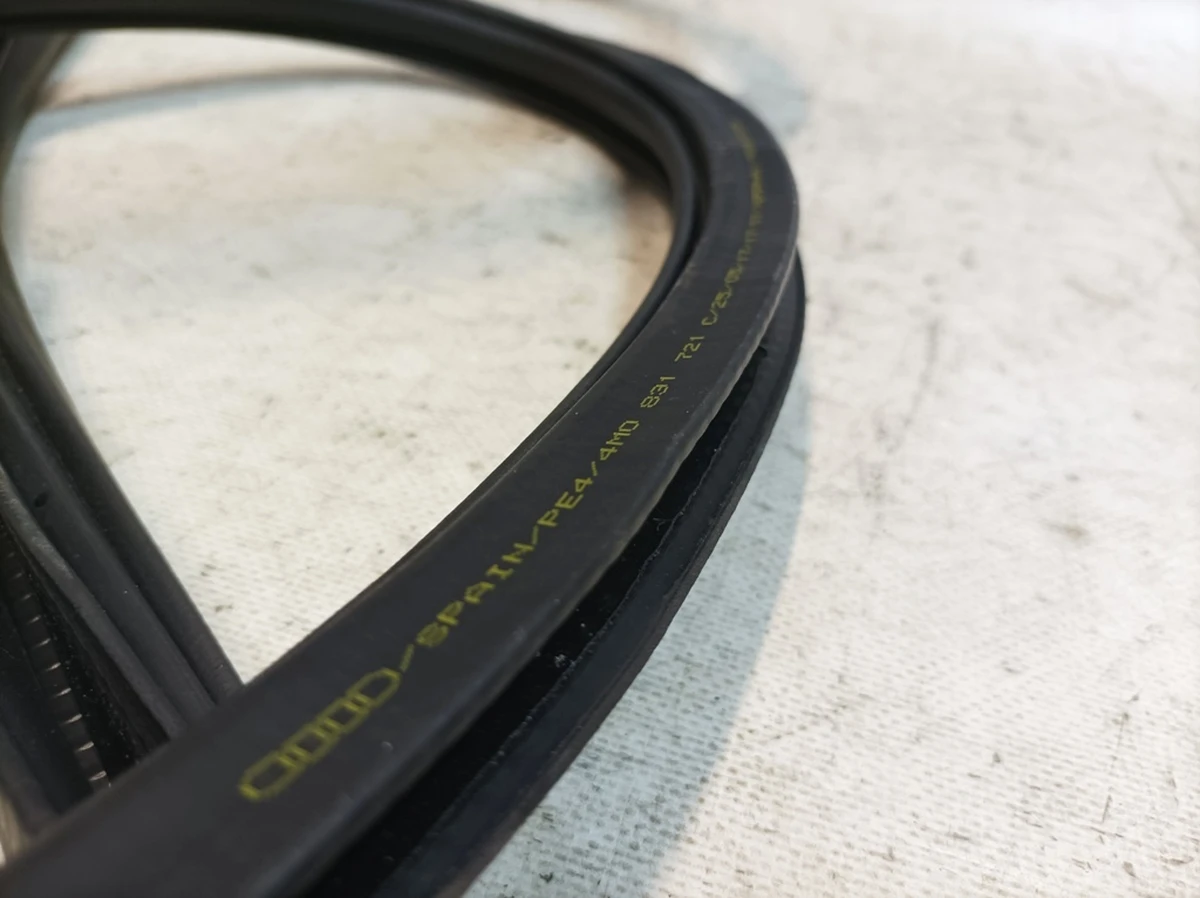 Door seal front inner left right Audi Q7 4M0831721D