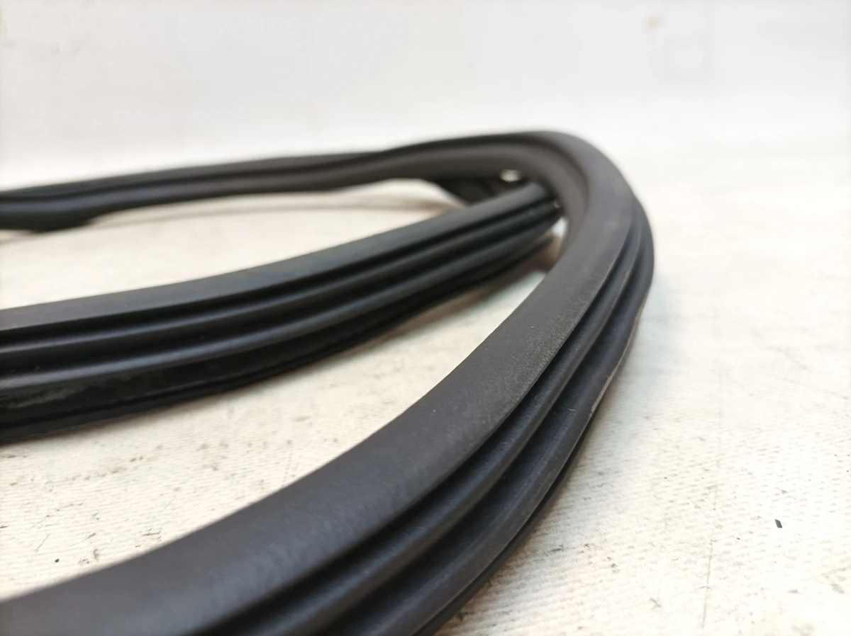 Door seal rear inner left right Audi Q7 4M0833721D