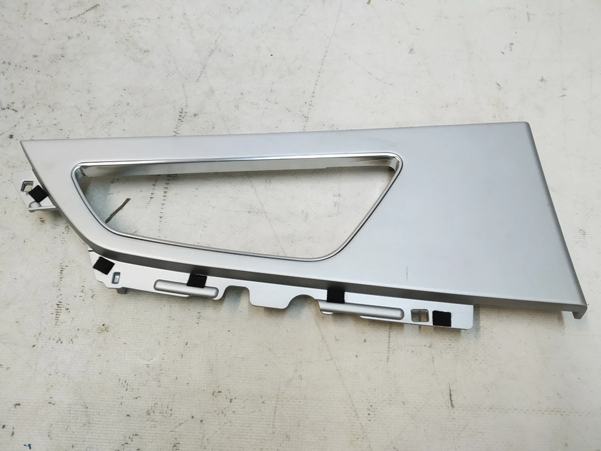 Декоративна вставка карти дверей задньої лівої NP5 Audi Q7 4M0867469G