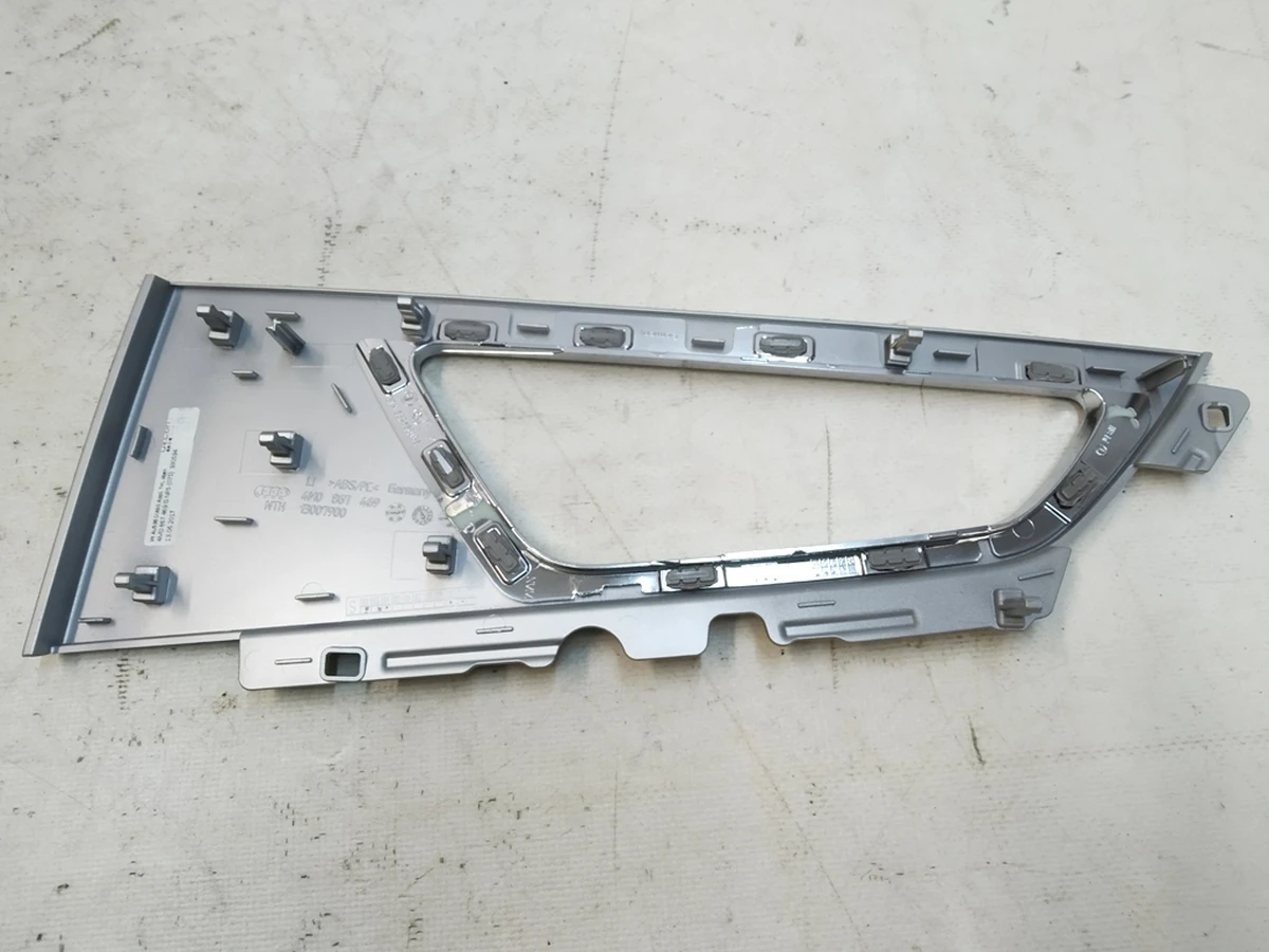 Декоративна вставка карти дверей задньої лівої NP5 Audi Q7 4M0867469G