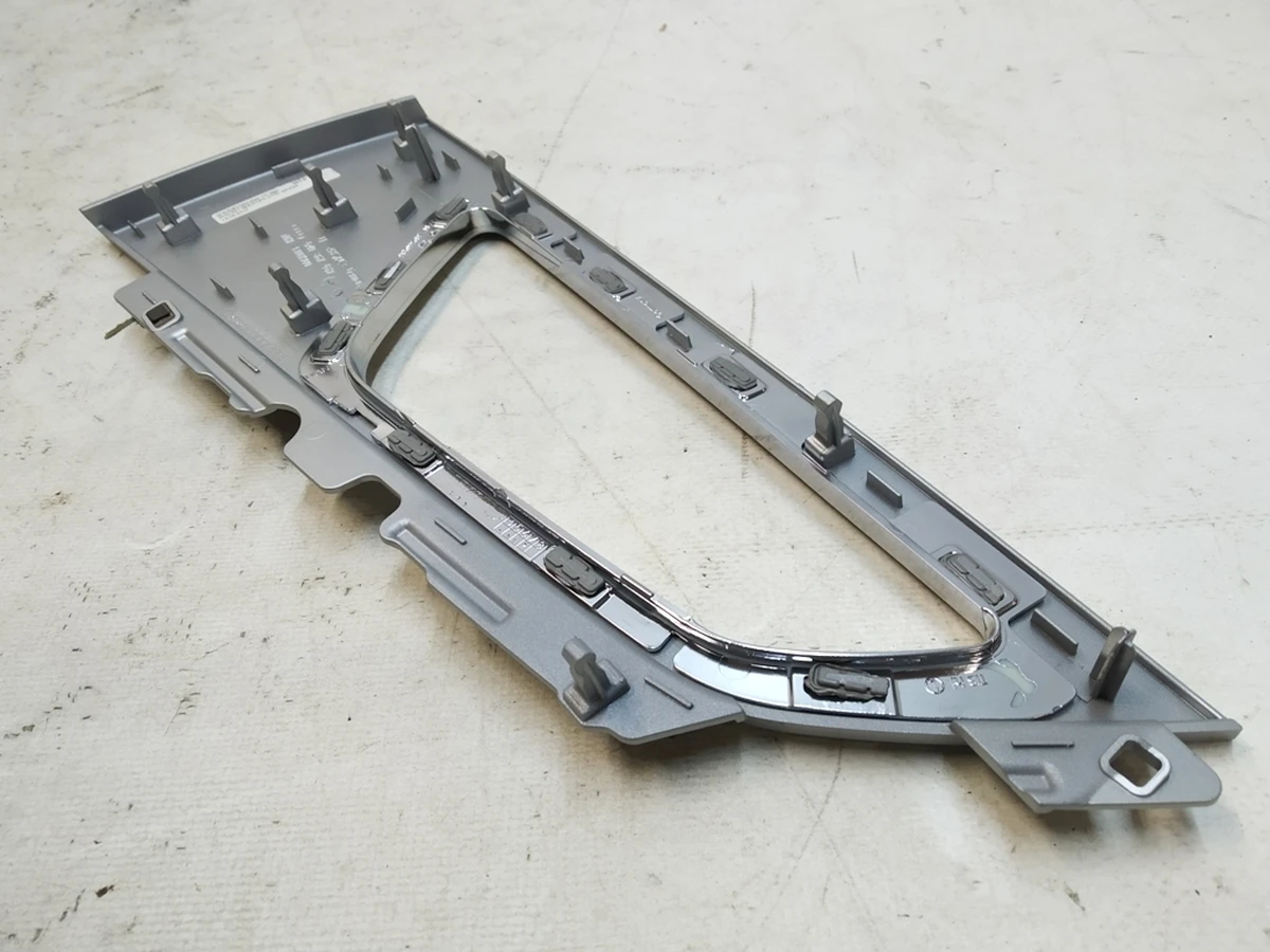 Декоративна вставка карти дверей задньої лівої NP5 Audi Q7 4M0867469G