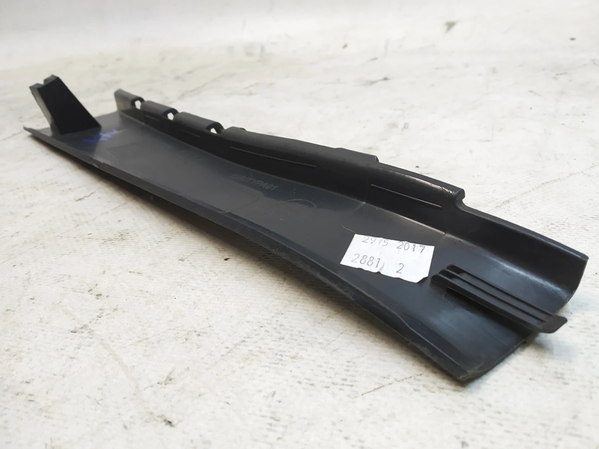 Облицювання стійки А середня ліва Audi Q7 4M0868203