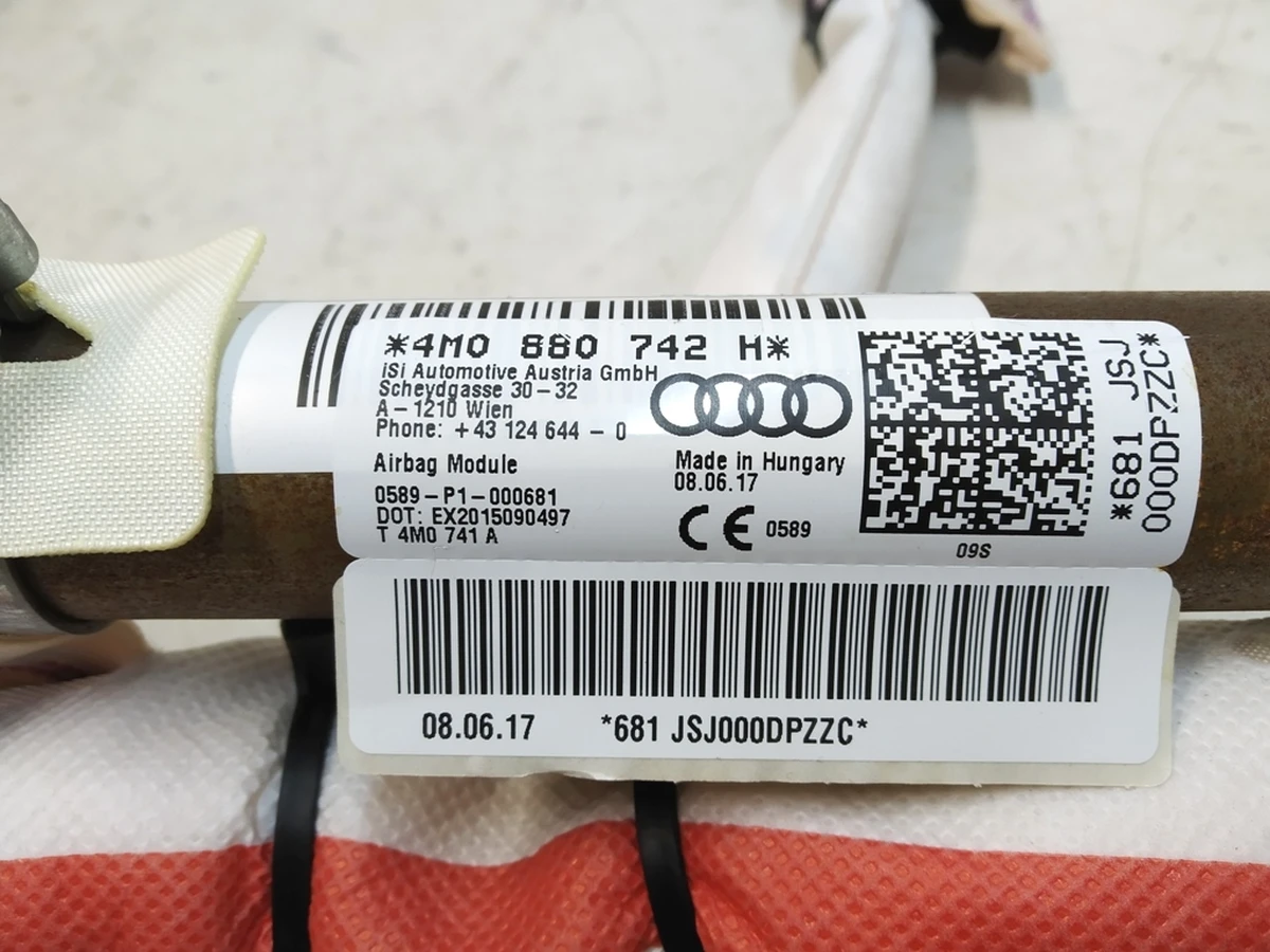 Модуль подушки безопасности верхней правой Audi Q7 4M0880742H