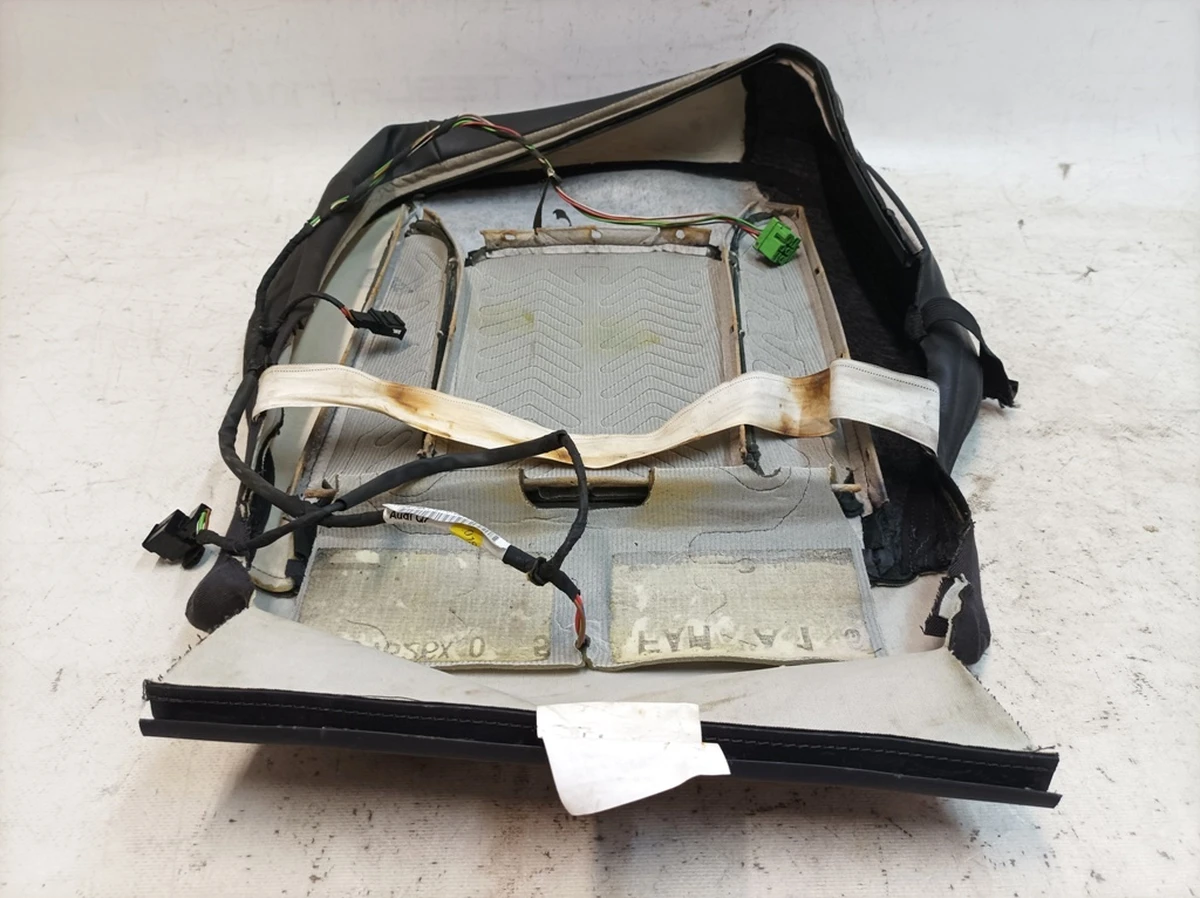 Оббивка сидіння переднього лівого шкіра/позов.шкіра QJH Twin soul з нагрівальним елементом з пошкодженням Audi Q7