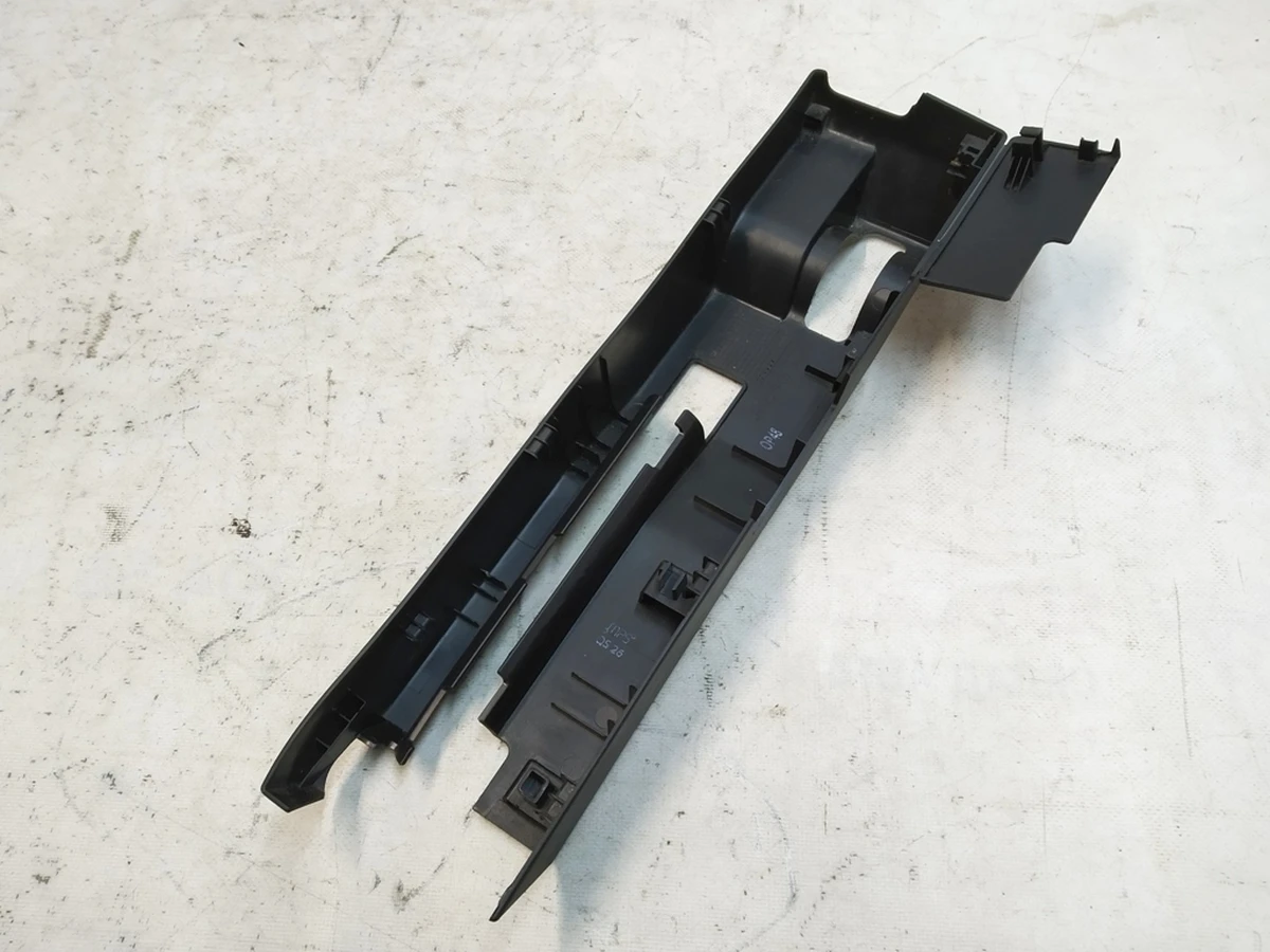 Pad outer slide seat second row Audi Q7 4M0883686